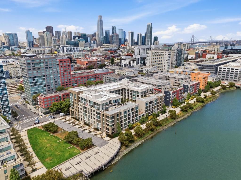Image 25 of property listing at 255 Berry Street 320, San Francisco, CA 94158