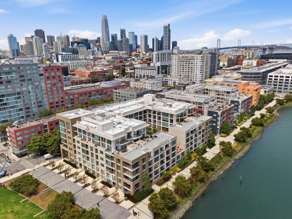 Image 26 of property listing at 255 Berry Street 320, San Francisco, CA 94158