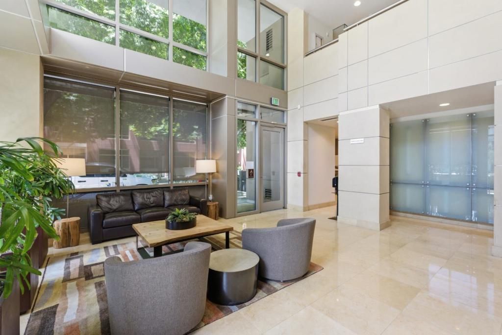 Image 3 of property listing at 255 Berry Street 320, San Francisco, CA 94158