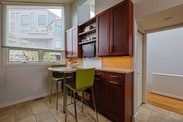 1040 Hatch Street, Cincinnati, OH 45202