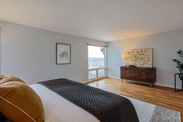 1040 Hatch Street, Cincinnati, OH 45202