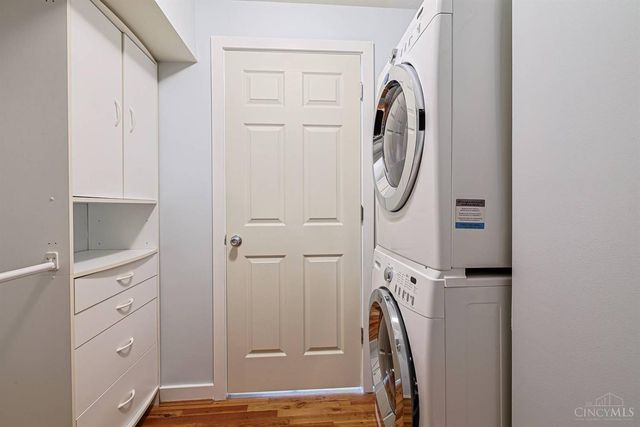 1040 Hatch Street, Cincinnati, OH 45202