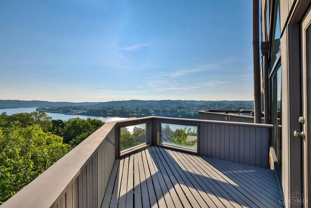 1040 Hatch Street, Cincinnati, OH 45202