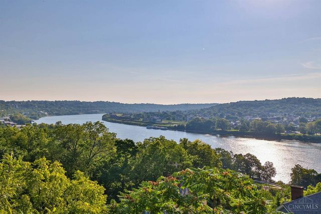 1040 Hatch Street, Cincinnati, OH 45202