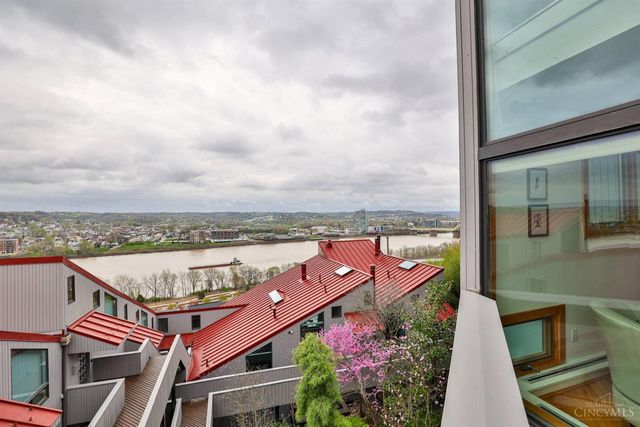 1040 Hatch Street, Cincinnati, OH 45202