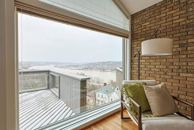 1040 Hatch Street, Cincinnati, OH 45202