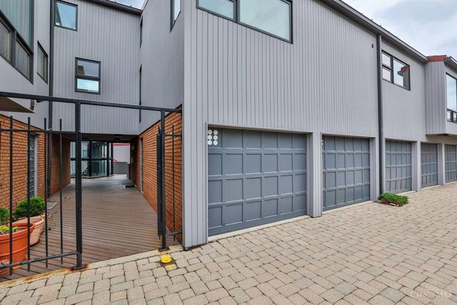 1040 Hatch Street, Cincinnati, OH 45202