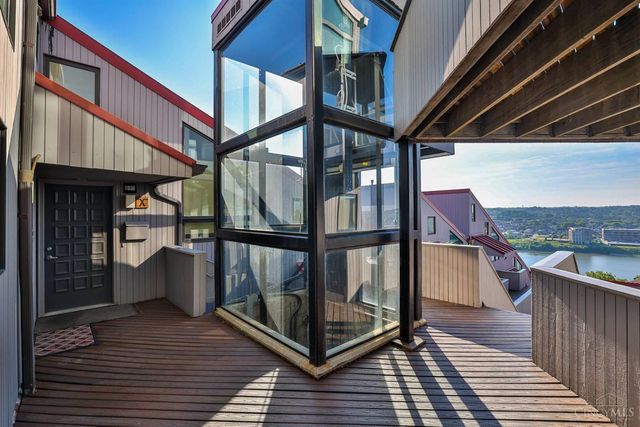 1040 Hatch Street, Cincinnati, OH 45202