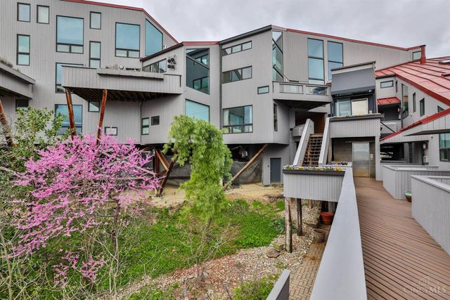 1040 Hatch Street, Cincinnati, OH 45202