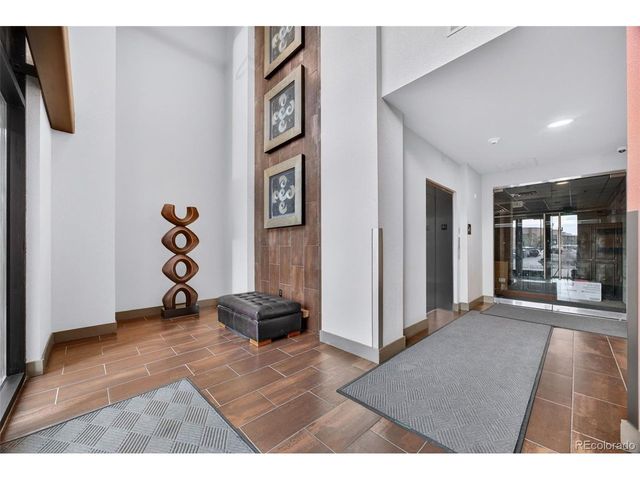 10111 Inverness Main St 302, Englewood, CO 80112