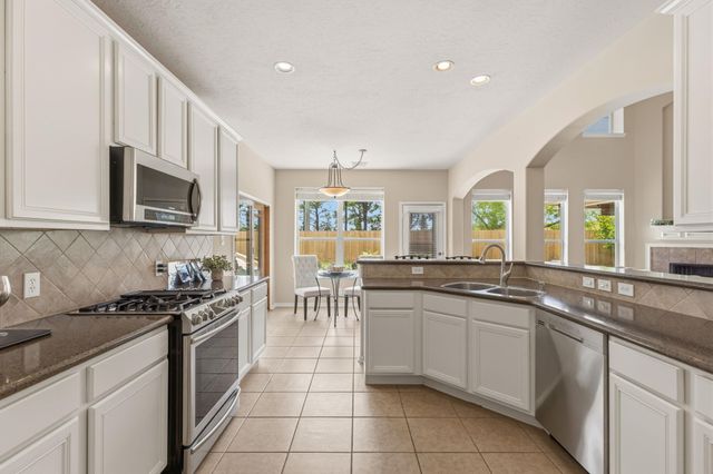 11407 Columbia Pines Lane E, Cypress, TX 77433