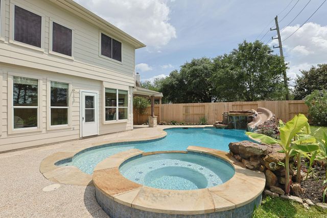 11407 Columbia Pines Lane E, Cypress, TX 77433