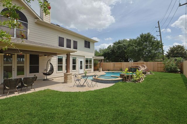 11407 Columbia Pines Lane E, Cypress, TX 77433