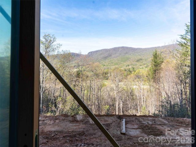788 E Deep Gap Farm Road, Mill Spring, NC 28756
