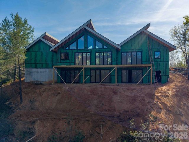 788 E Deep Gap Farm Road, Mill Spring, NC 28756