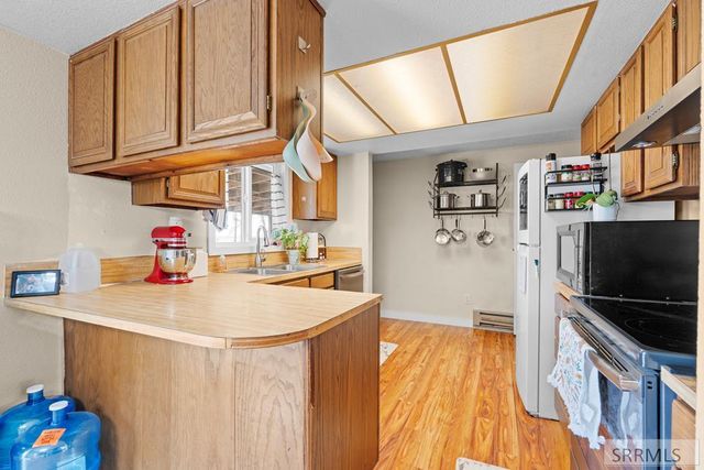 8285 N 5th W, Idaho Falls, ID 83401