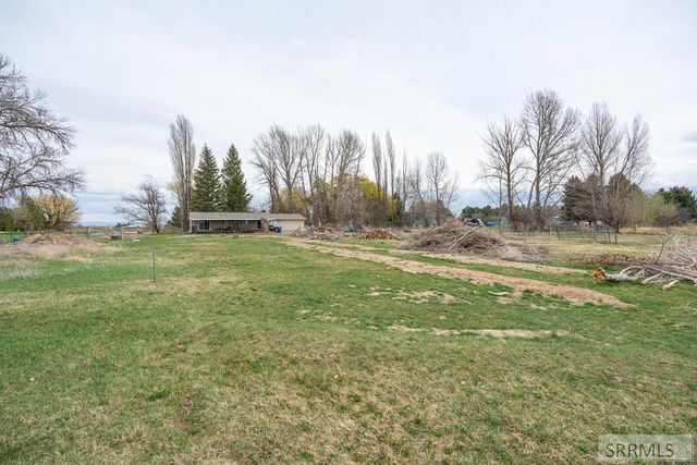 8285 N 5th W, Idaho Falls, ID 83401