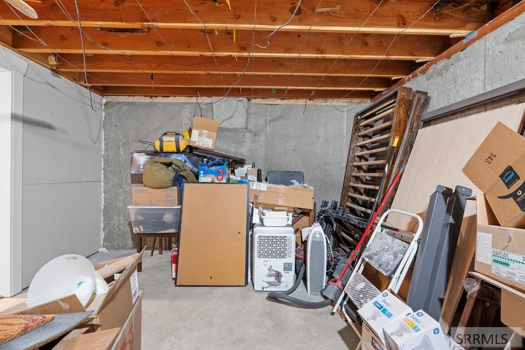 Image 34 of property listing at 8285 N 5th W, Idaho Falls, ID 83401