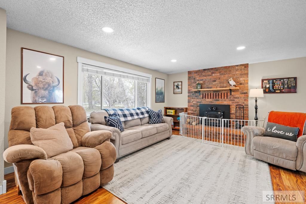 Image 5 of property listing at 8285 N 5th W, Idaho Falls, ID 83401