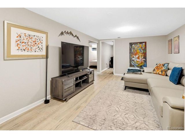7925 Vallejo St, Denver, CO 80221