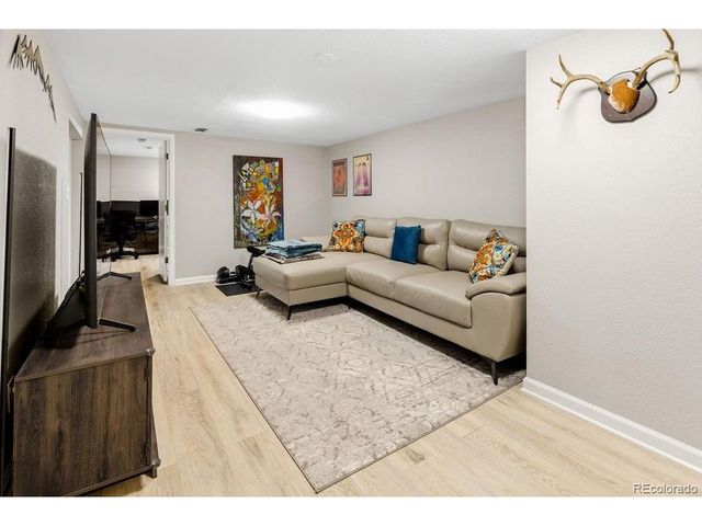 7925 Vallejo St, Denver, CO 80221