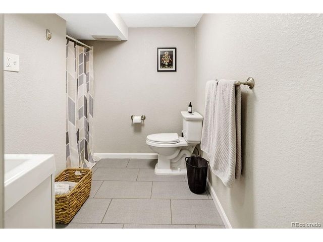 7925 Vallejo St, Denver, CO 80221