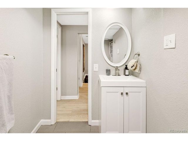 7925 Vallejo St, Denver, CO 80221