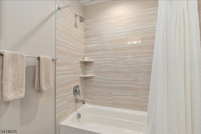 18 Norton Rd, Hillsborough Twp., NJ 08844