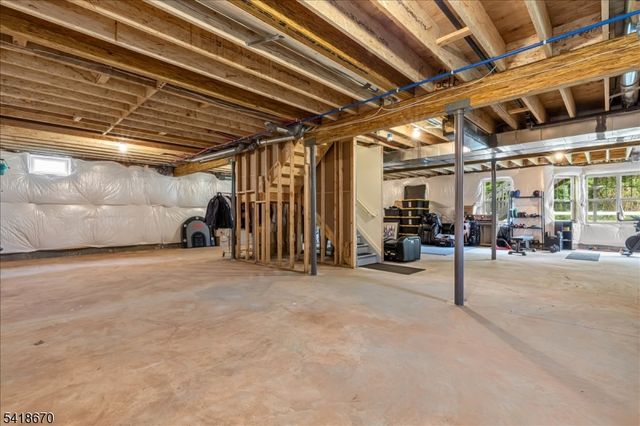 18 Norton Rd, Hillsborough Twp., NJ 08844
