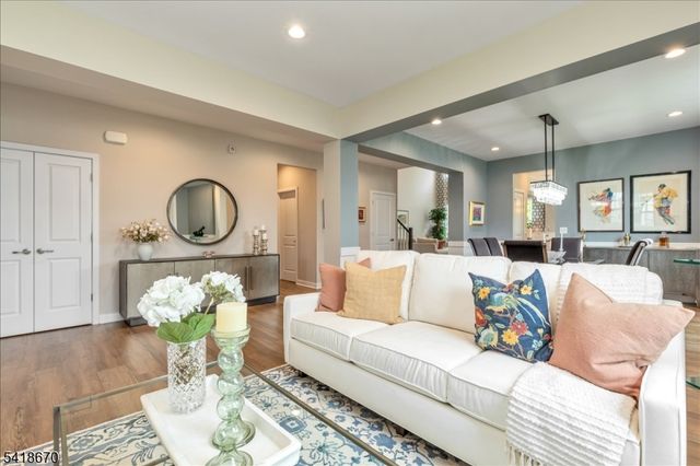 18 Norton Rd, Hillsborough Twp., NJ 08844