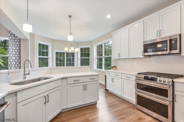 18 Norton Rd, Hillsborough Twp., NJ 08844