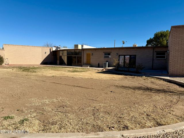 1032 Carver Road, Las Cruces, NM 88005