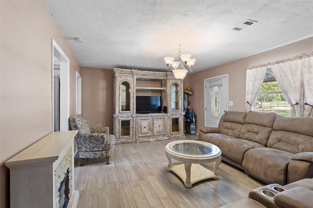 150 Devin Road, Cleveland, TX 77328