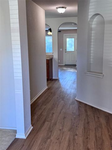 211 Tolcarne DR, Hutto, TX 78634