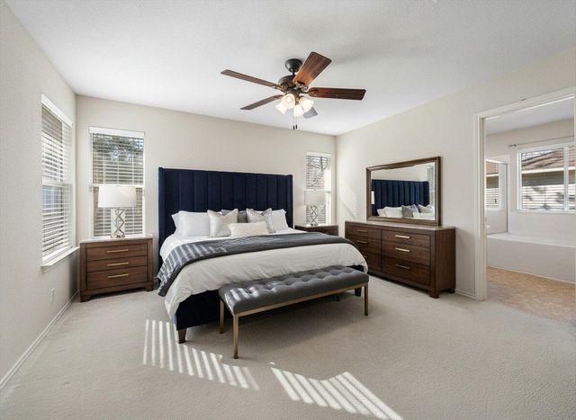 211 Tolcarne DR, Hutto, TX 78634