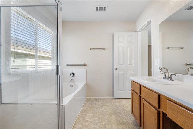 211 Tolcarne DR, Hutto, TX 78634