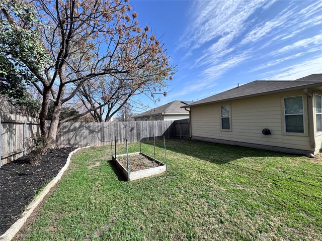 211 Tolcarne DR, Hutto, TX 78634