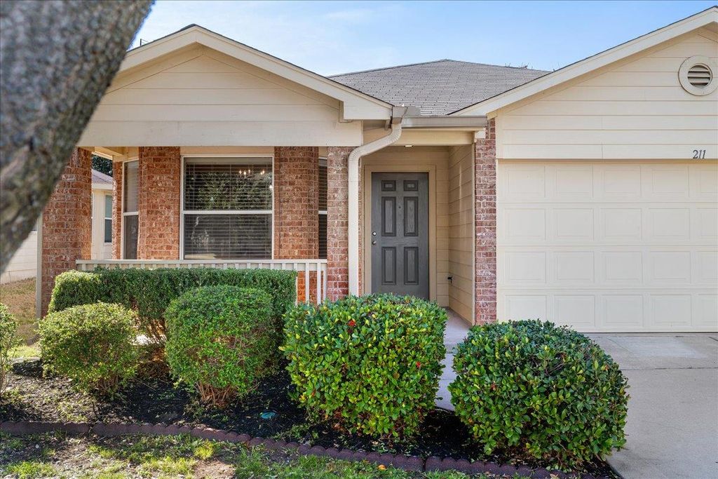 211 Tolcarne DR, Hutto, TX 78634