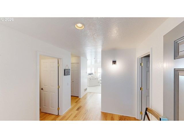 1307 MOORE St 803, Brookings, OR 97415