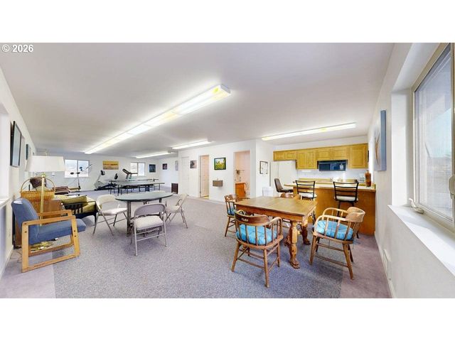 1307 MOORE St 803, Brookings, OR 97415