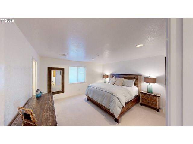 1307 MOORE St 803, Brookings, OR 97415