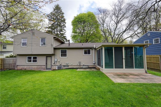 332 Village Lane, Brighton, NY 14610