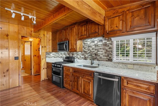 5180 Lone Pine Canyon, Wrightwood, CA 92397