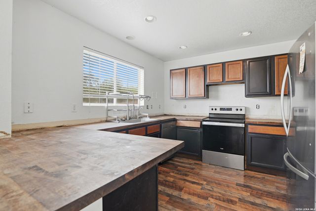 10102 Southern Sun, San Antonio, TX 78245