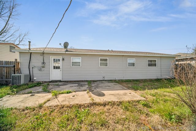 207 N Elgin Avenue, Sperry, OK 74073