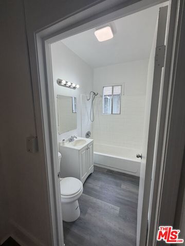 3925 S Normandie Avenue, Los Angeles, CA 90037