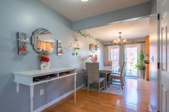 17 Georgetown Drive, Nashua, NH 03062