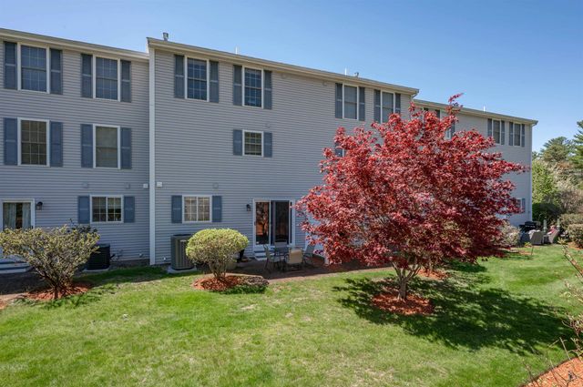 17 Georgetown Drive, Nashua, NH 03062