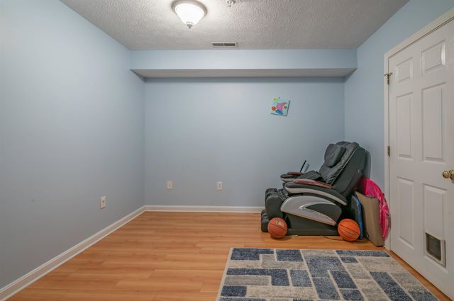 17 Georgetown Drive, Nashua, NH 03062