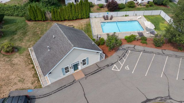 17 Georgetown Drive, Nashua, NH 03062